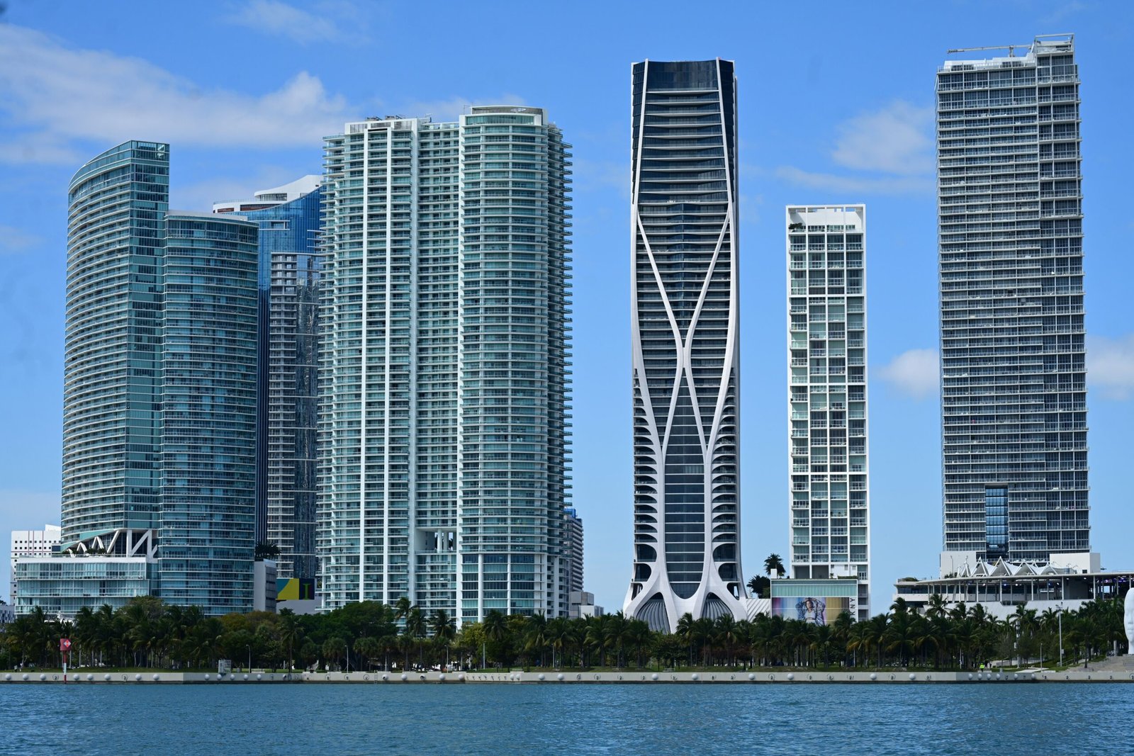Moving to aventura